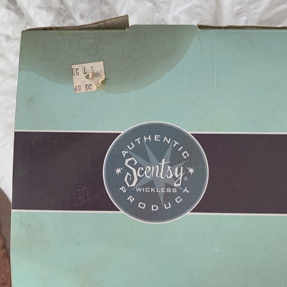 New In Box Scentsy Warmer - Picture 11 of 13